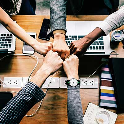 Team van Earprotect voor advies op locatie